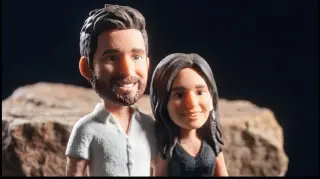 Figurine 3D personnalise couple recree depuis photo clients